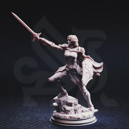 Hitalia, Paladin of Glanion