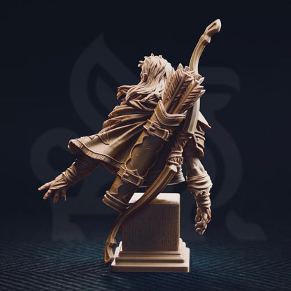 Sactarin, Sun Elf Tracker Bust